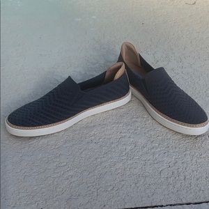 UGG Sammy Chevron Knit Sneaker 8 NWOB
